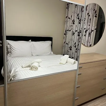 Ergi's Host Apartment Tirana