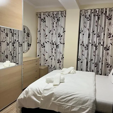 Apartment Ergi's Host *